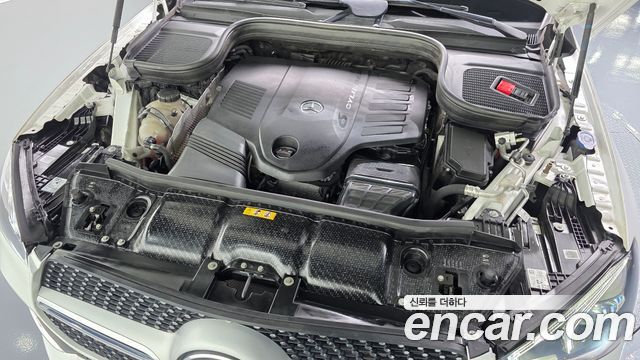 Mercedes-Benz GLE-Class 2023 — photo 6