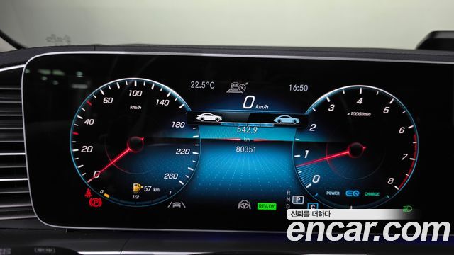 Mercedes-Benz GLE-Class 2023 — photo 11