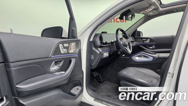 Mercedes-Benz GLE-Class 2023 — photo 13