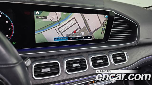 Mercedes-Benz GLE-Class 2023 — photo 20