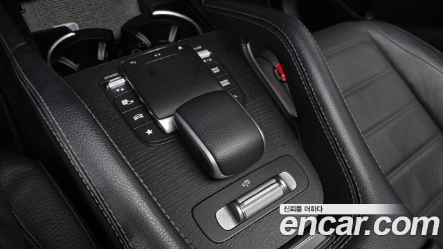 Mercedes-Benz GLE-Class 2023 — photo 26