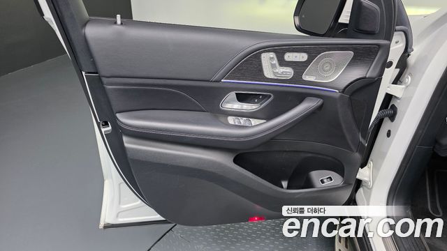Mercedes-Benz GLE-Class 2023 — photo 14