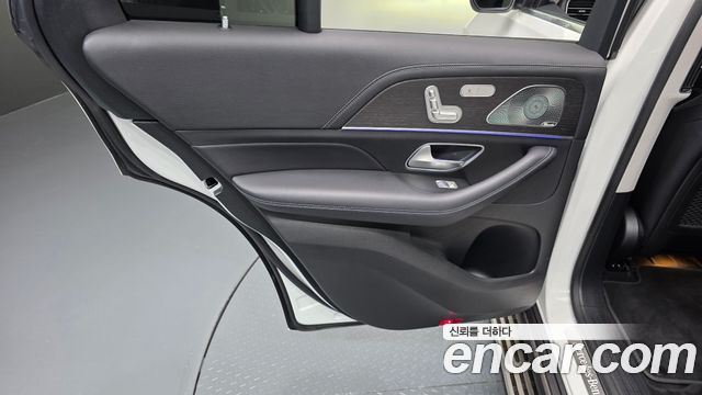 Mercedes-Benz GLE-Class 2023 — photo 15