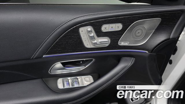 Mercedes-Benz GLE-Class 2023 — photo 27