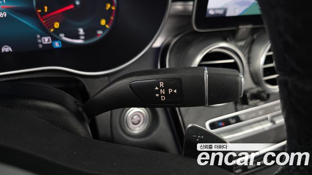 Mercedes-Benz C-Class 2021 — photo 12