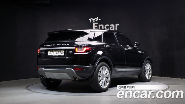 Land Rover Range Rover Evoque 2018 — photo 2