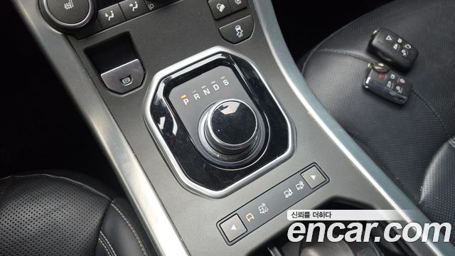 Land Rover Range Rover Evoque 2018 — photo 9