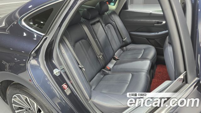 Hyundai Sonata 2021 — photo 17