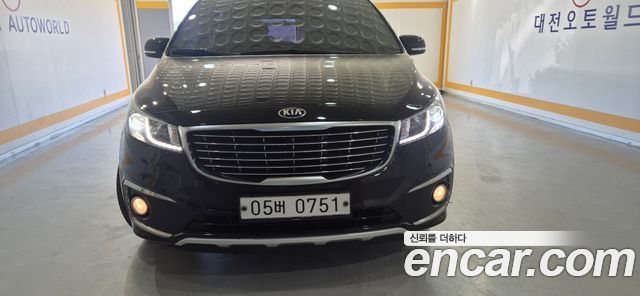 Kia Canival 2016 — photo 1