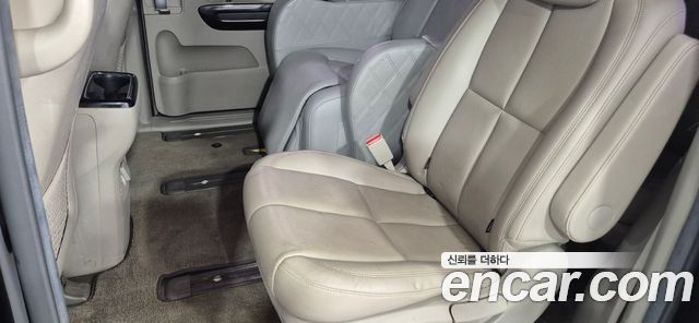 Kia Canival 2016 — photo 10