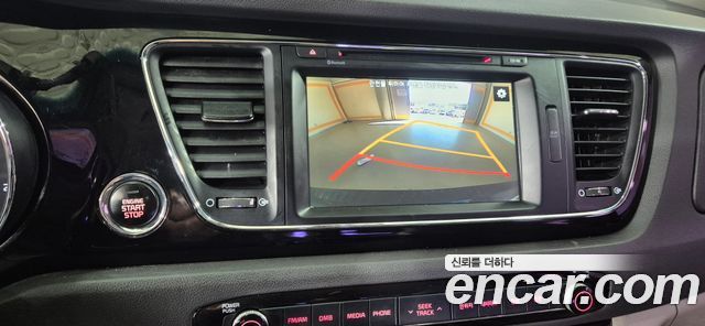 Kia Canival 2016 — photo 17