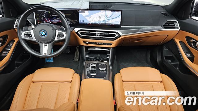 BMW 3-Series 2023 — photo 10