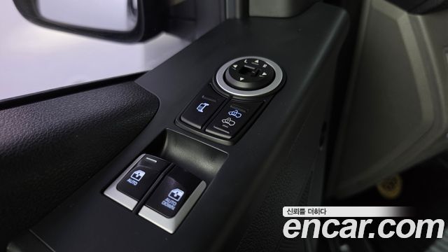 Hyundai Solati 2016 — photo 27