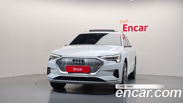 Audi e-tron 2022 — photo 3