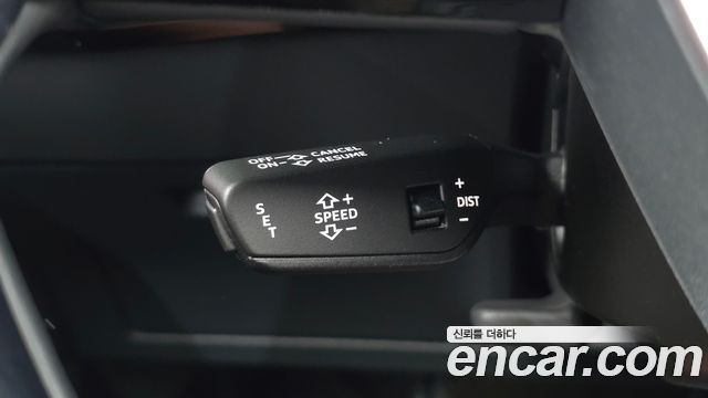 Audi e-tron 2022 — photo 18