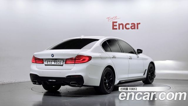 BMW 5-Series 2018 — photo 2
