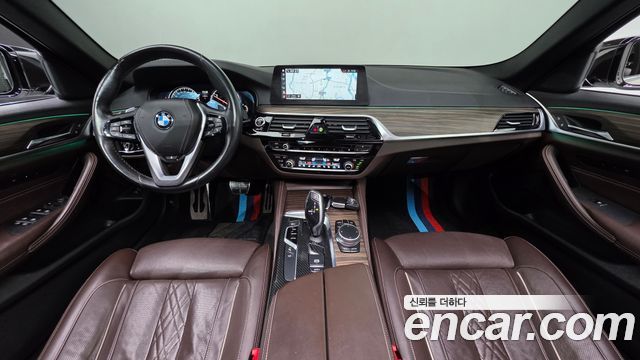 BMW 5-Series 2018 — photo 7
