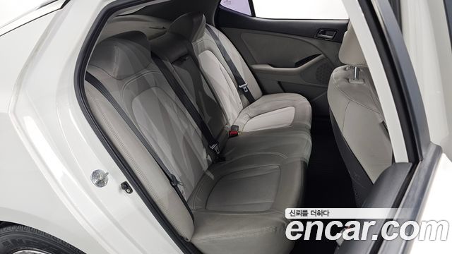 Kia K5 2013 — photo 17