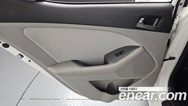 Kia K5 2013 — photo 15