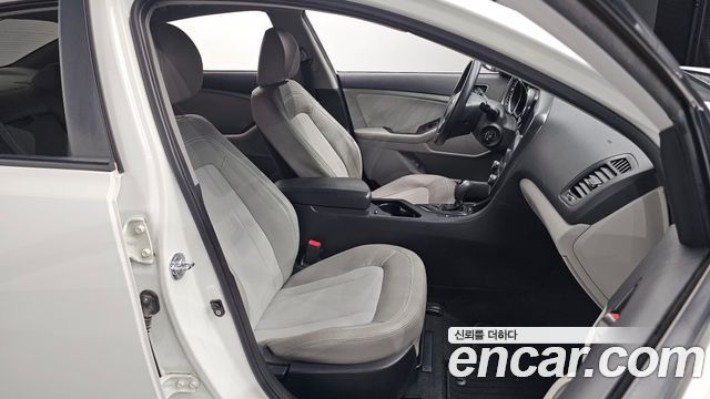 Kia K5 2013 — photo 16