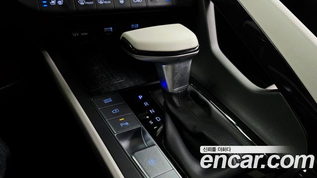 Hyundai AVANTE 2021 — photo 12