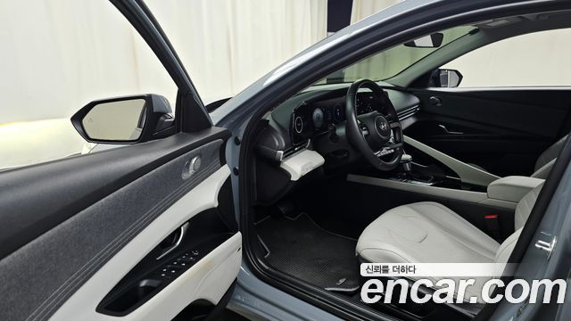 Hyundai AVANTE 2021 — photo 13