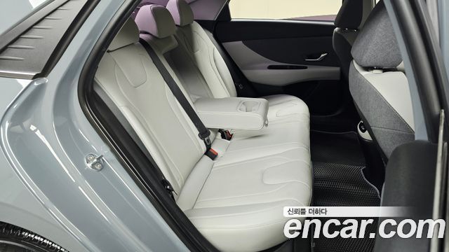 Hyundai AVANTE 2021 — photo 17