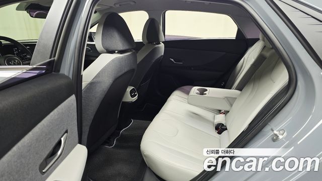 Hyundai AVANTE 2021 — photo 18