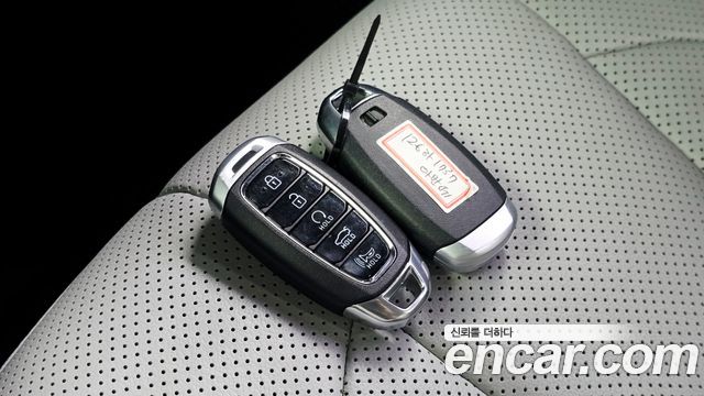 Hyundai AVANTE 2021 — photo 22