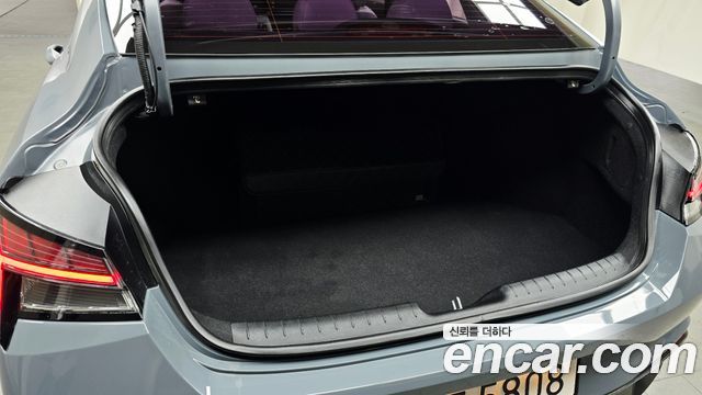 Hyundai AVANTE 2021 — photo 23