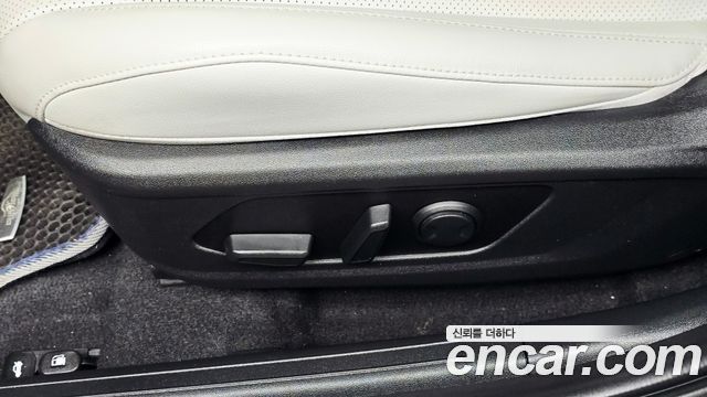 Hyundai AVANTE 2021 — photo 29