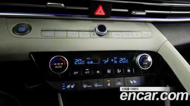 Hyundai AVANTE 2021 — photo 31