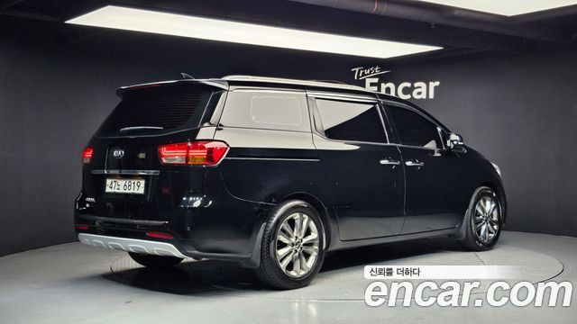 Kia Canival 2015 — photo 2