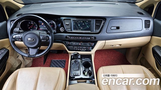Kia Canival 2015 — photo 7