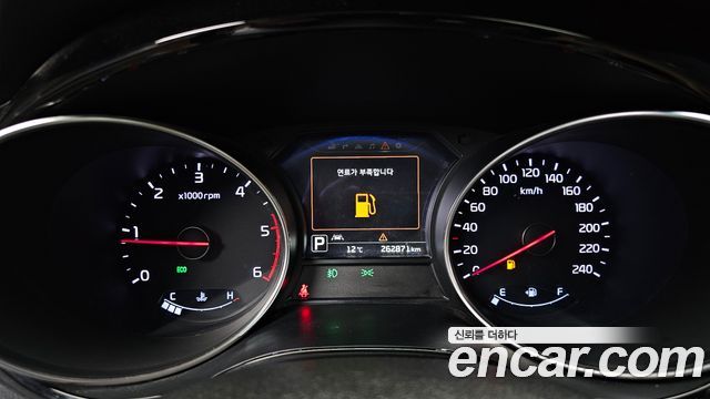Kia Canival 2015 — photo 8