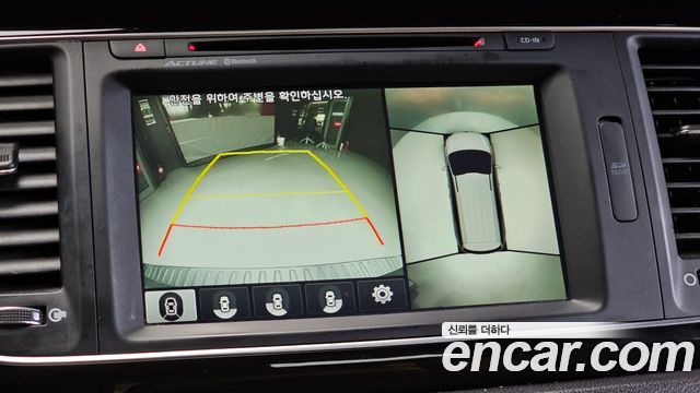 Kia Canival 2015 — photo 16