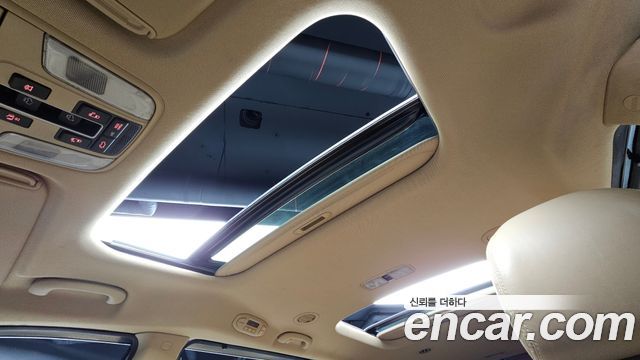 Kia Canival 2015 — photo 17