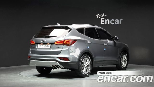 Hyundai Santafe 2016 — photo 2