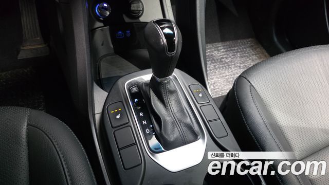 Hyundai Santafe 2016 — photo 9
