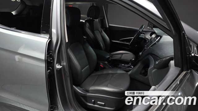 Hyundai Santafe 2016 — photo 11