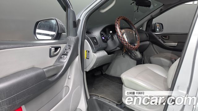 Hyundai Starex 2018 — photo 13