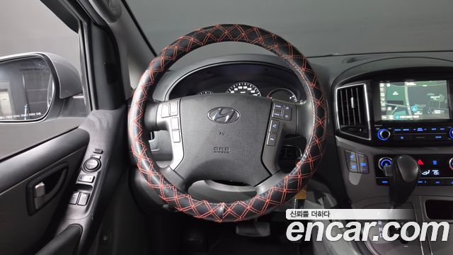 Hyundai Starex 2018 — photo 19