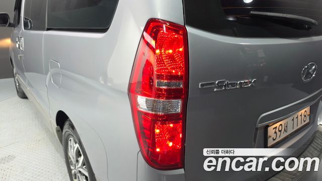 Hyundai Starex 2018 — photo 9