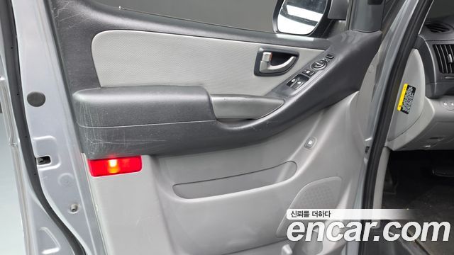 Hyundai Starex 2018 — photo 14