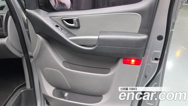 Hyundai Starex 2018 — photo 15