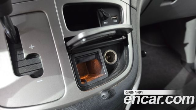 Hyundai Starex 2018 — photo 28