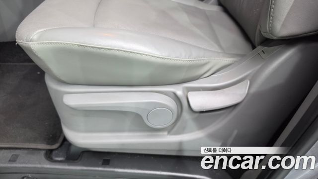 Hyundai Starex 2018 — photo 31