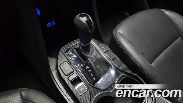 Hyundai Santafe 2018 — photo 12
