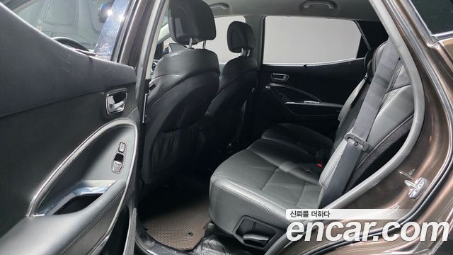 Hyundai Santafe 2018 — photo 18