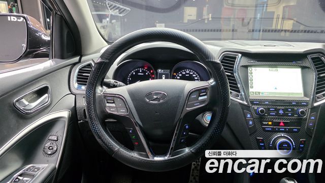 Hyundai Santafe 2018 — photo 20